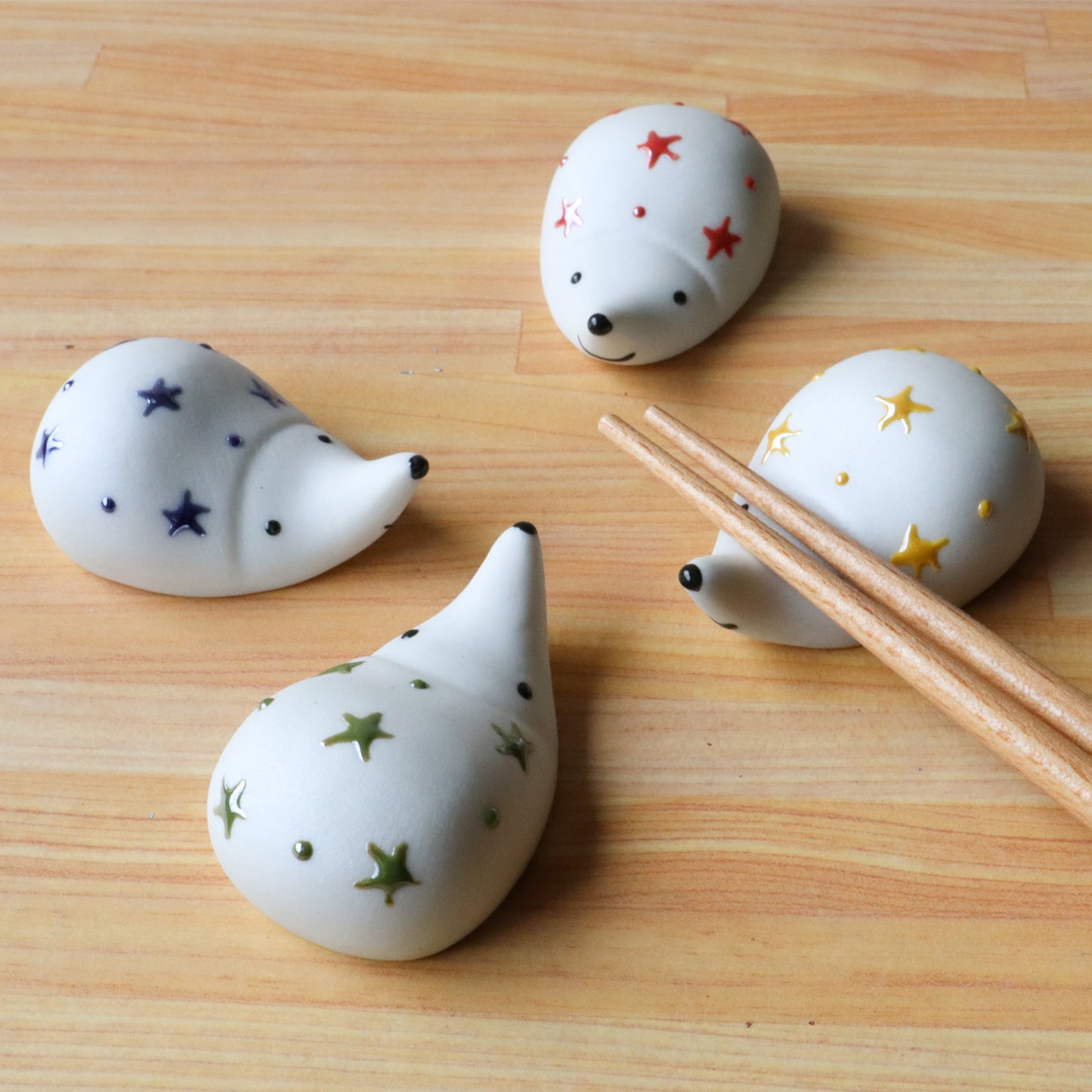 9-42【Chopsticks】はしおき(ラスターハリネズミ)ほし★